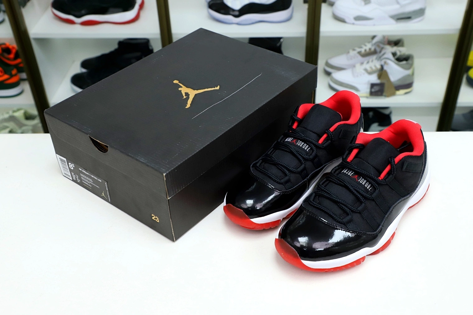JORDAN RETRO 11 BRED AIR LOW 0310